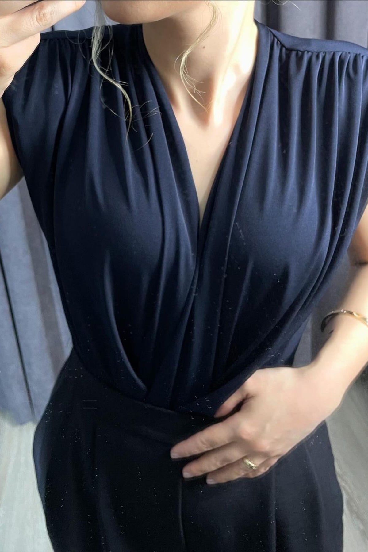 Alt Zıbınlı Omuz Vatkalı Kolsuz Bluz Lacivert